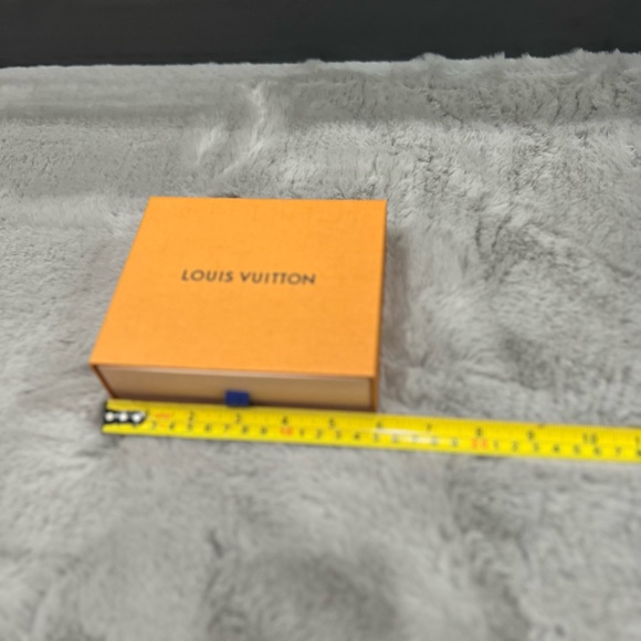 Louis Vuitton box - Picture 3 of 7